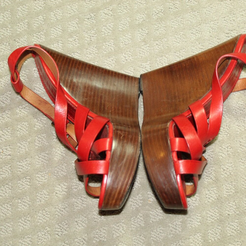 Burberry Women's 9 Strappy Red Leather 1.5" Platform Stacked Wedge 5.5" Heels - Picture 3 of 13